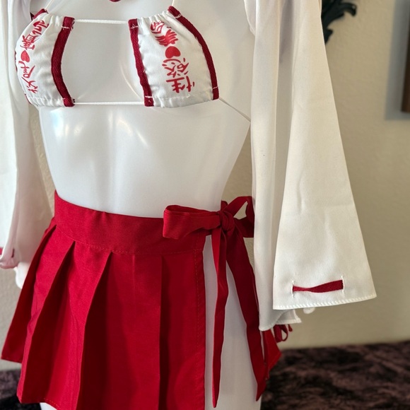 Red and White Pleated Skirt Outfit - Picture 5 of 6